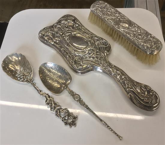 Silver toilet mirror, brush & 2 spoons